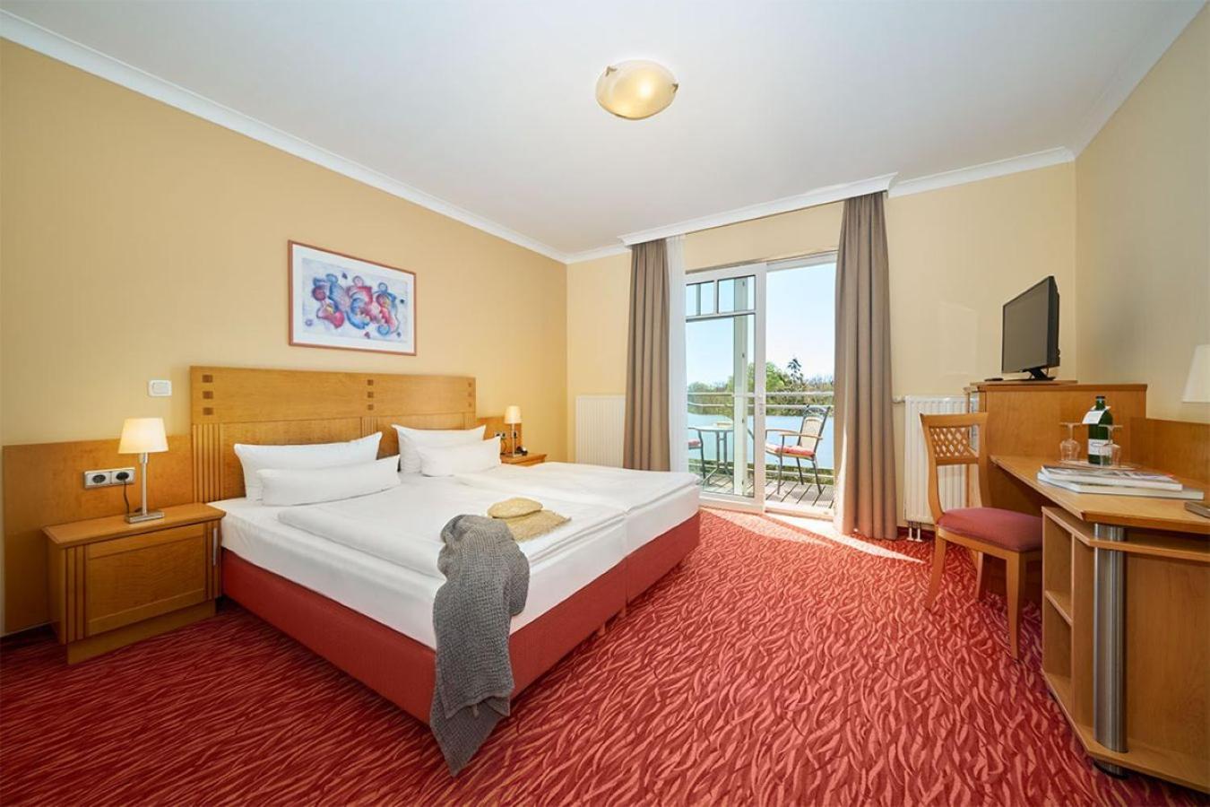 Strandhotel Prinz Von Preussen Цинновиц Экстерьер фото